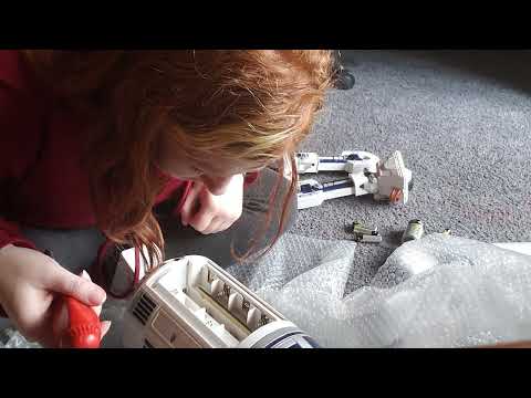 Unboxing and Testing 2002 Voice Controlled Interactive Astromech R2D2 by Hasbro. #enthusiastic